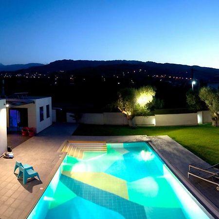 Villa Natasa Lampiri  Екстериор снимка