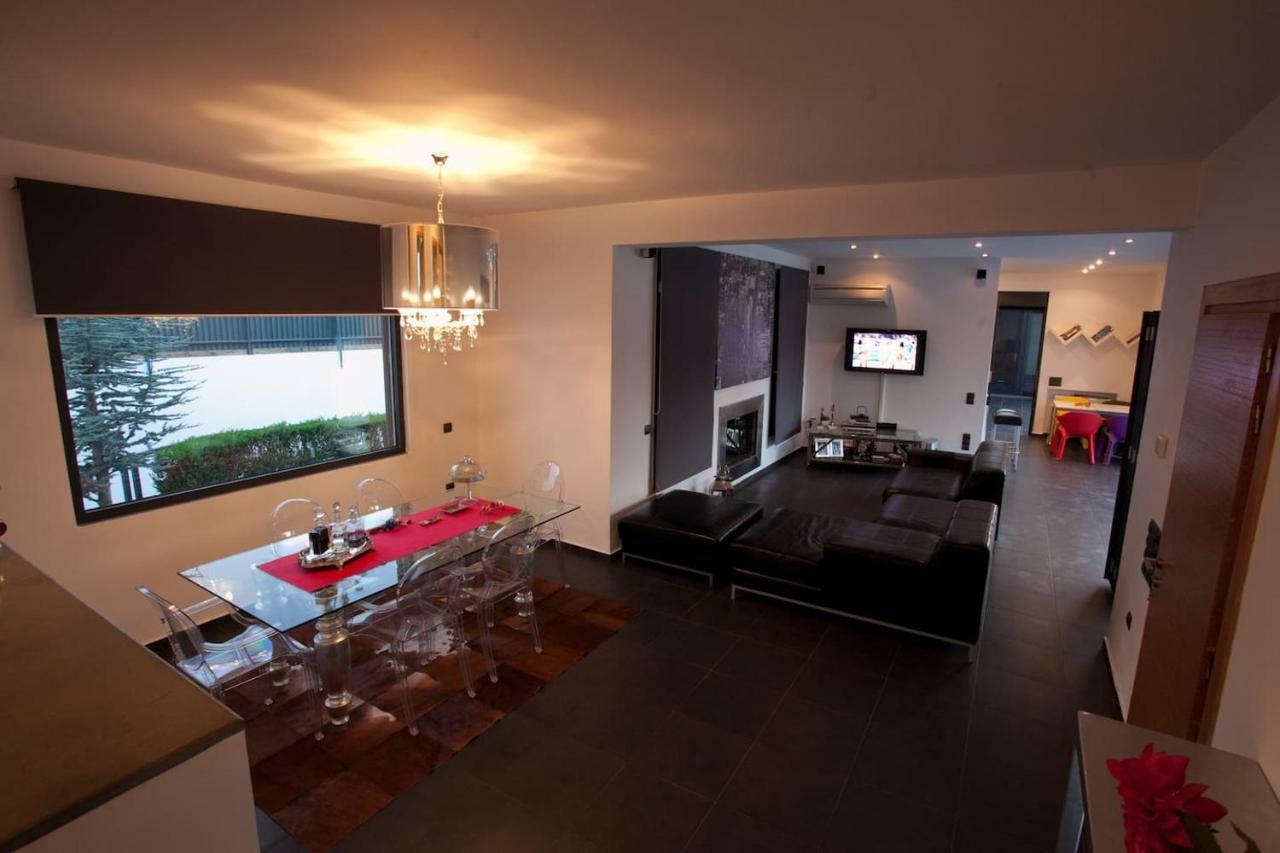 Villa Natasa Lampiri  Екстериор снимка
